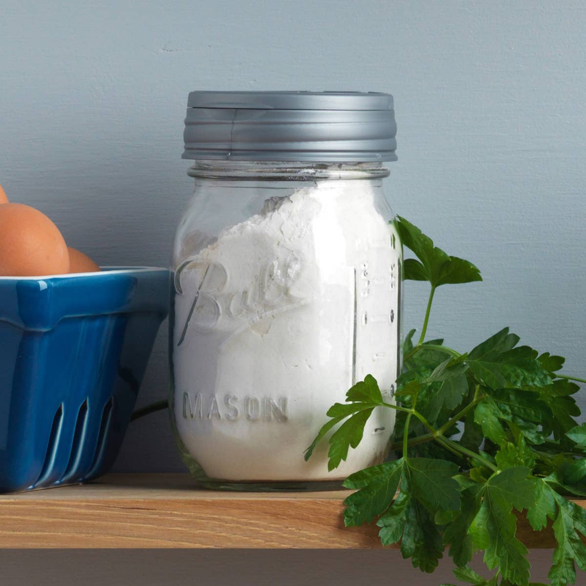 Flip-Cap Screw-on lid for Mason Jars